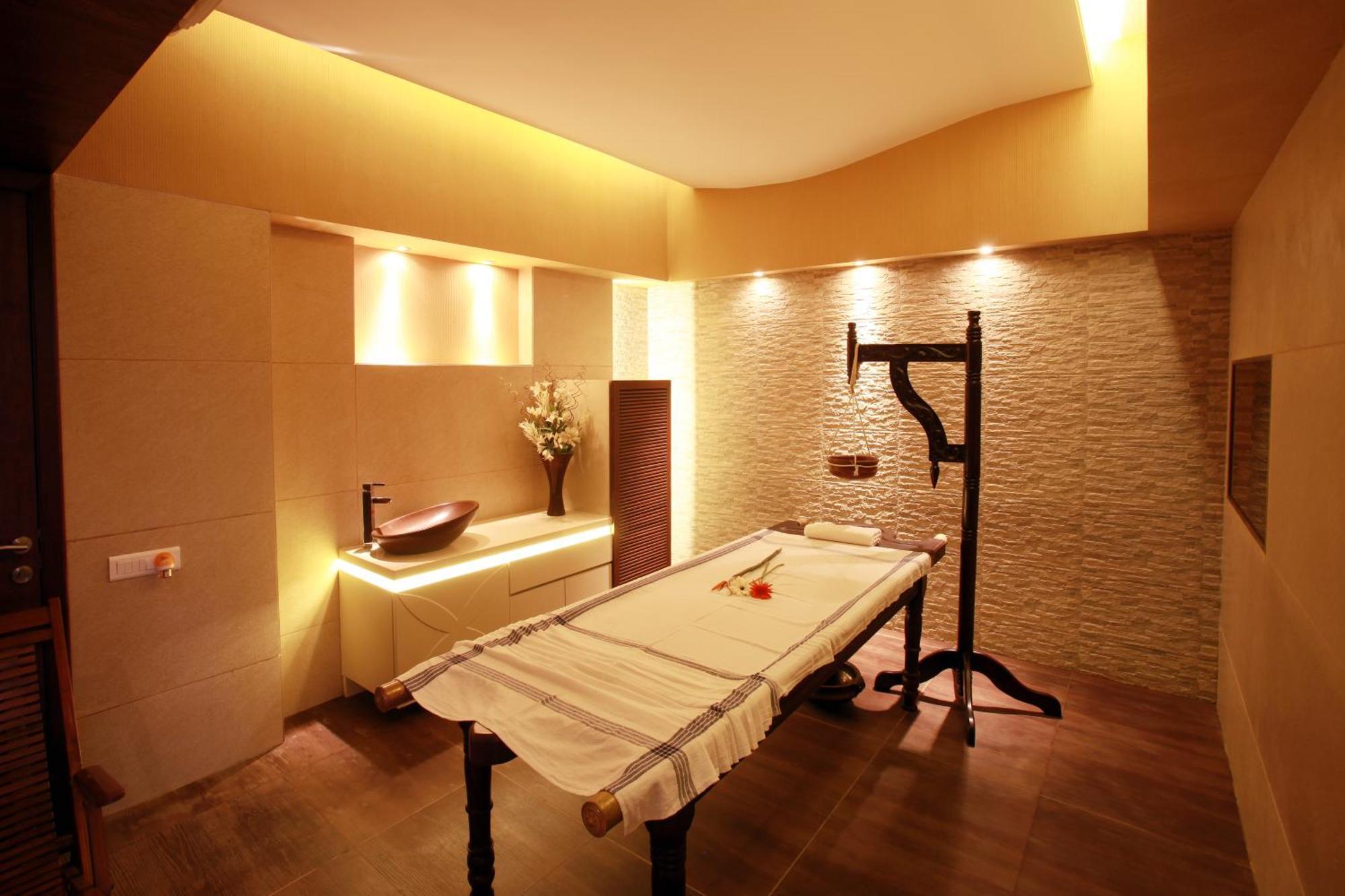 The Corinthians Resort And Club Pune Zewnętrze zdjęcie Ayurvedic treatment room